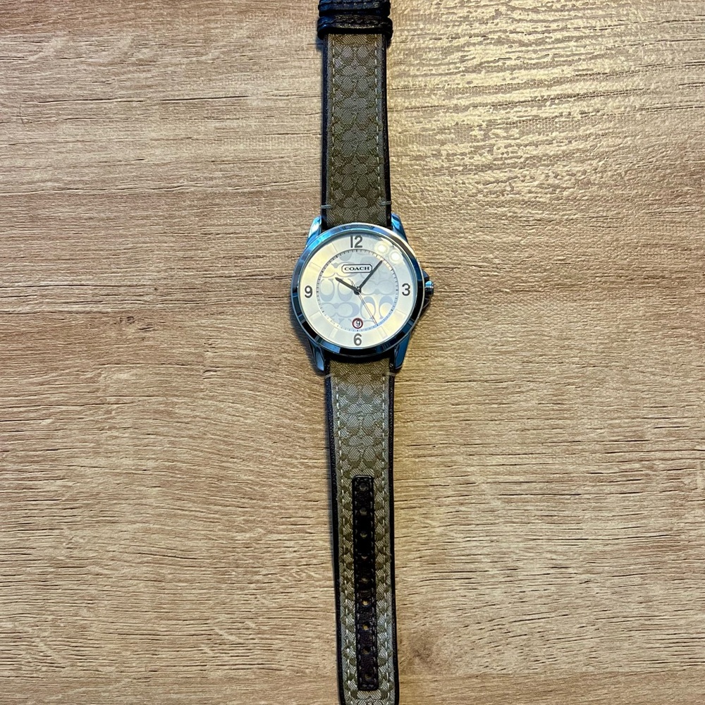 Coach Signature C Tan/Brown Leather and Silver Watch - Picture 2 of 8